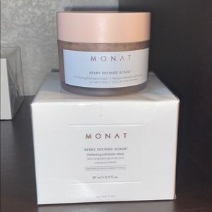 Monat Berry Refined Scrub